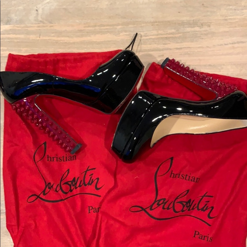 Christian louboutin shoes with red spiked heels - Picture 5 of 5